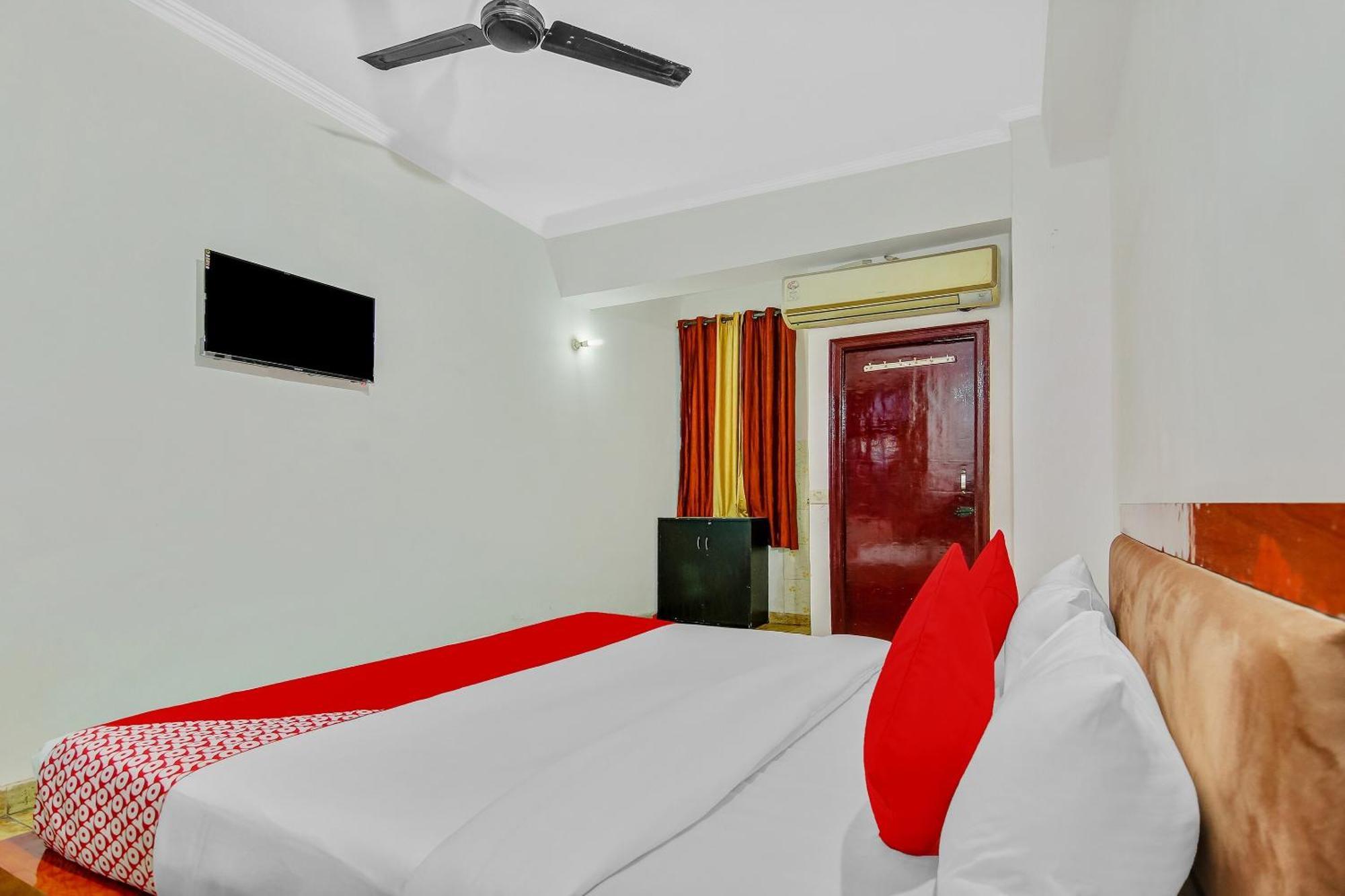Hotel O Yash Hotel Ґазіабад Екстер'єр фото