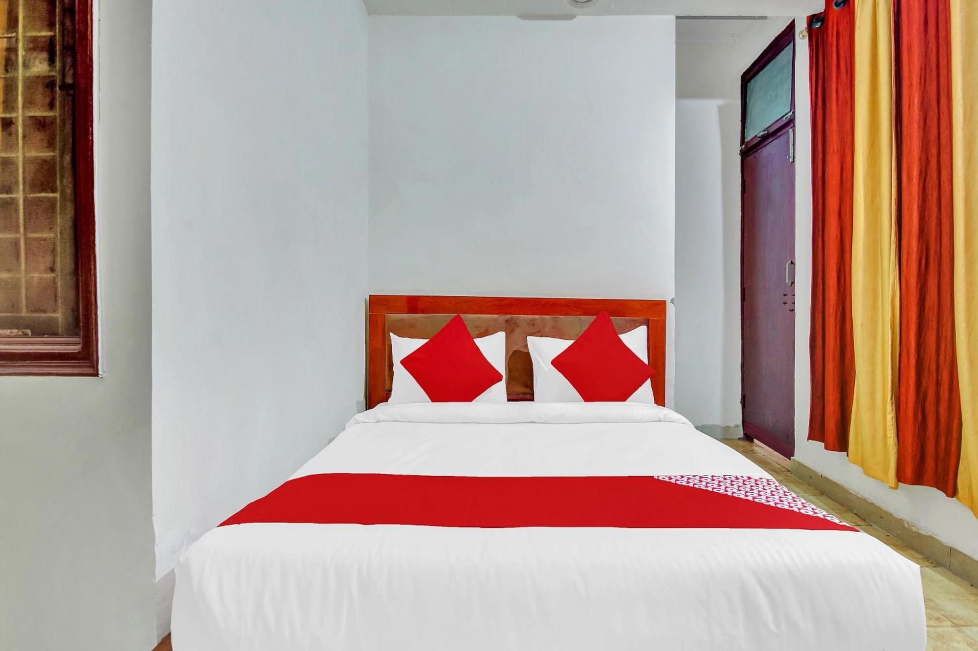 Hotel O Yash Hotel Ґазіабад Екстер'єр фото