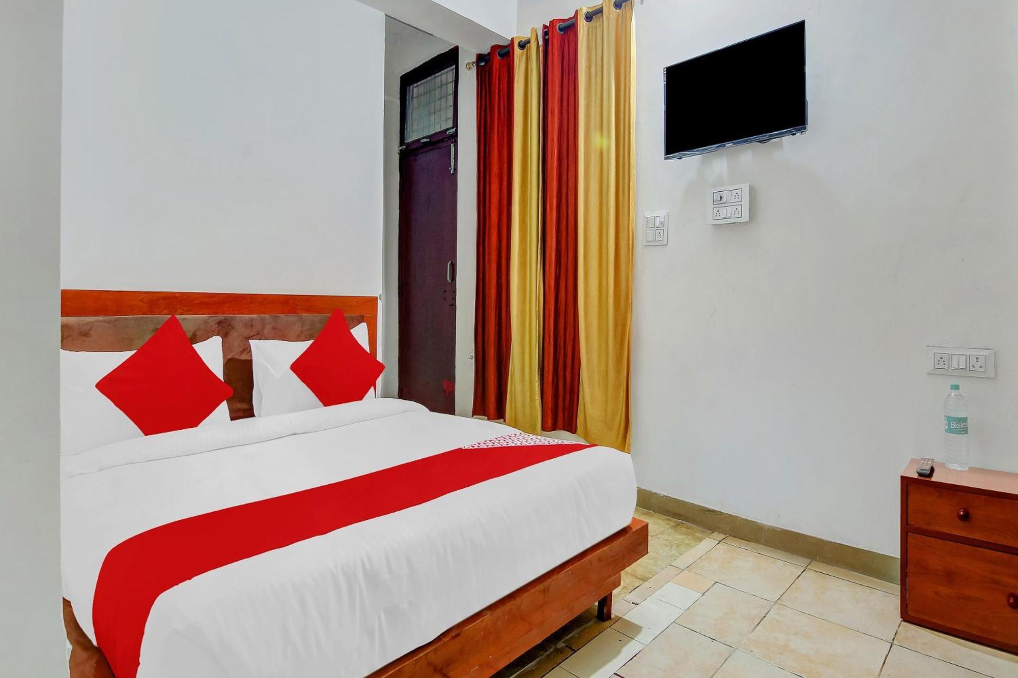 Hotel O Yash Hotel Ґазіабад Екстер'єр фото