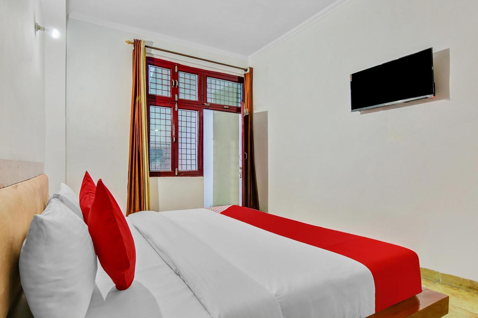 Hotel O Yash Hotel Ґазіабад Екстер'єр фото
